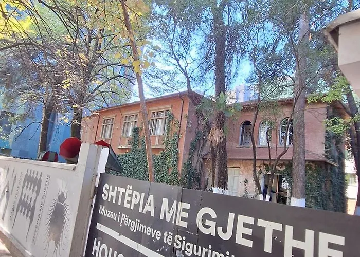 In The Center דירה *